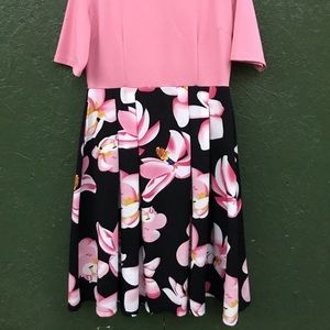 who doesn’t love pocket dresses??